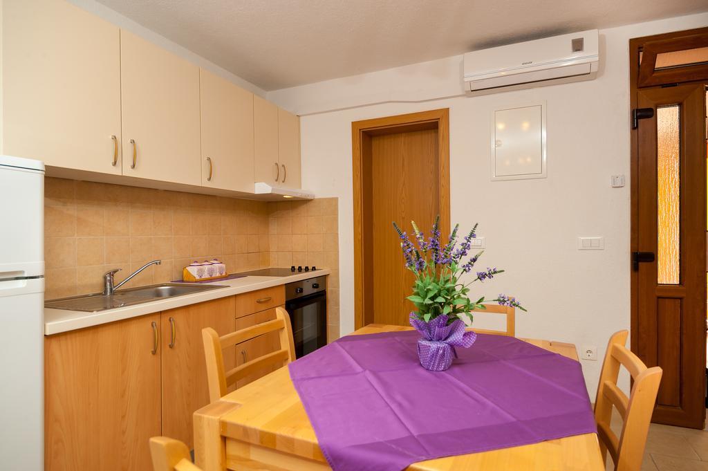 Apartments Mande And Kate Baška Voda Chambre photo