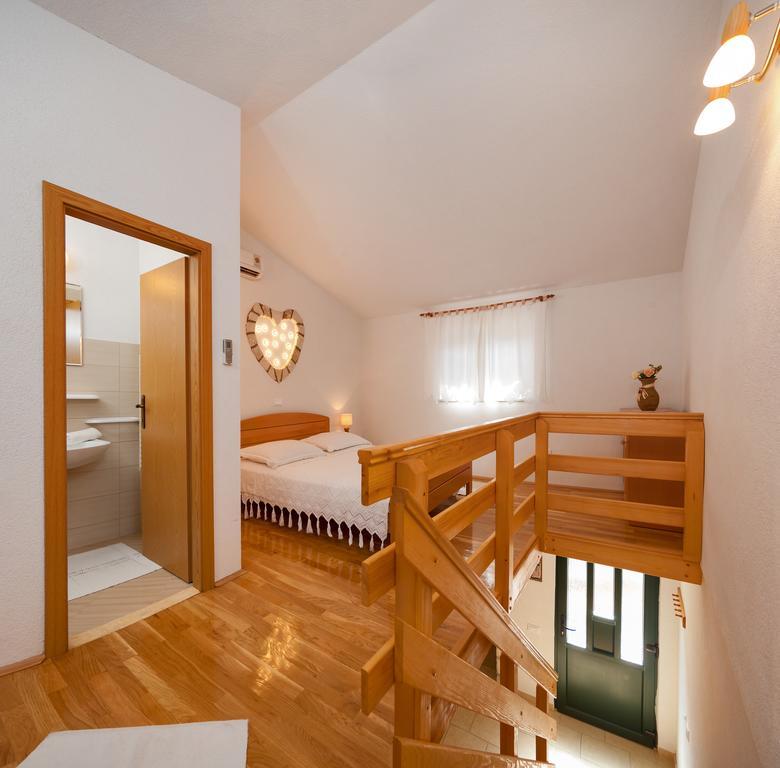 Apartments Mande And Kate Baška Voda Chambre photo