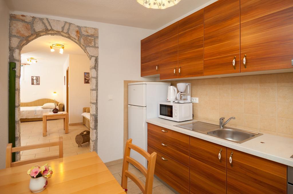 Apartments Mande And Kate Baška Voda Chambre photo