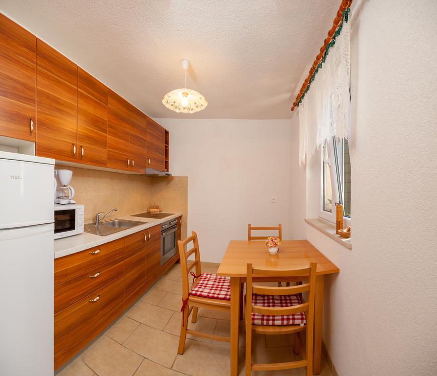Apartments Mande And Kate Baška Voda Chambre photo